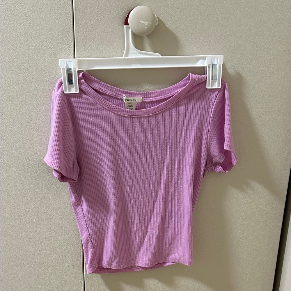 Uniqlo Women's Lavender Short Sleeve Tee